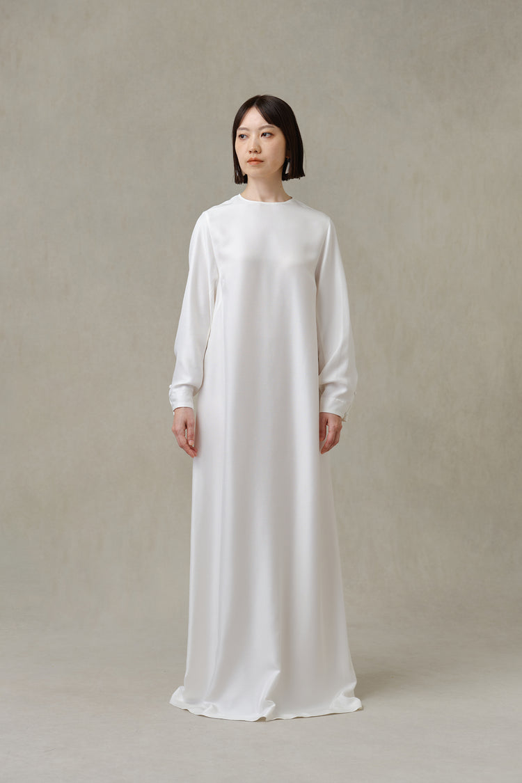 Model(157cm): SS Size (Pearl white)