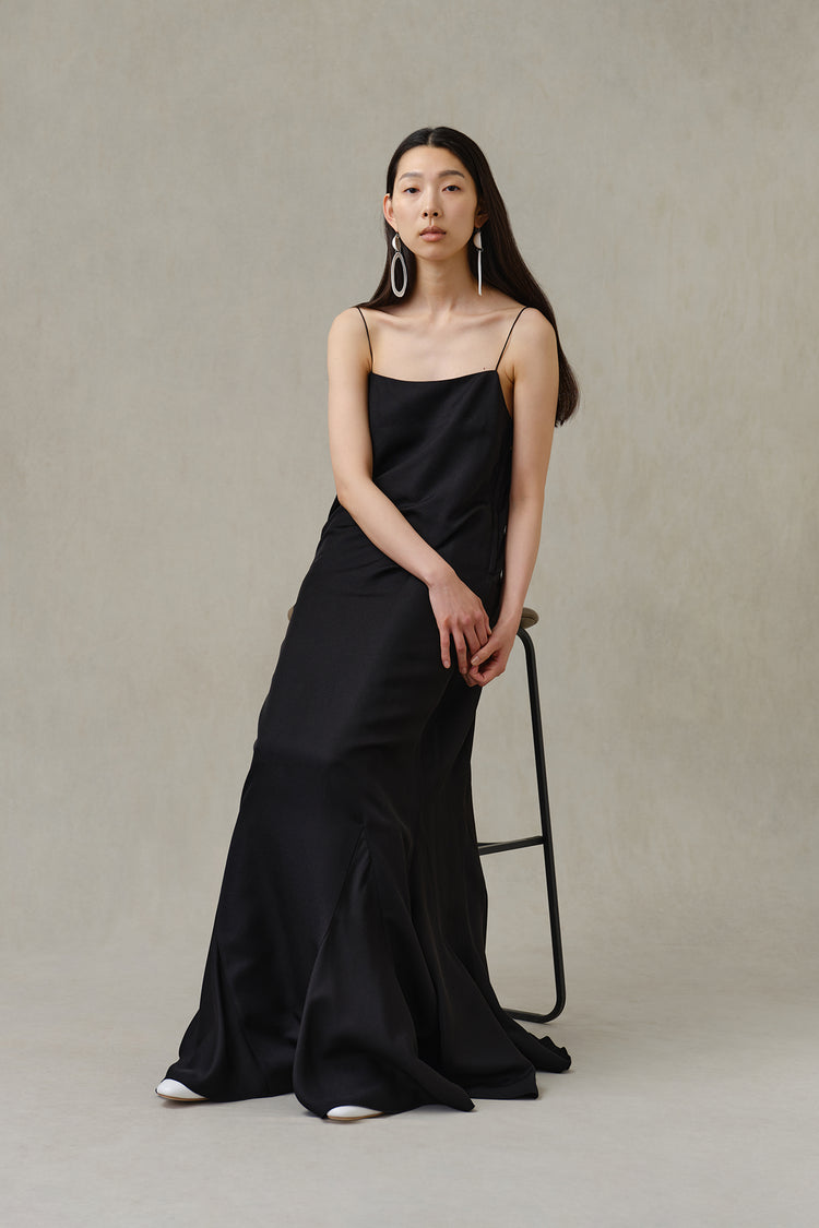 Model(171cm): M Size (Black) 